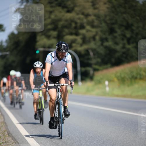 01.09.2024 - 17. Tribühne Triathlon H.Heesch http://msf.ph/oto/6949762 01.09.2024 12:09:08 Radfahren 177, 600, 612, 616, 622, 654, 664, 706 meine-sportfotos.de