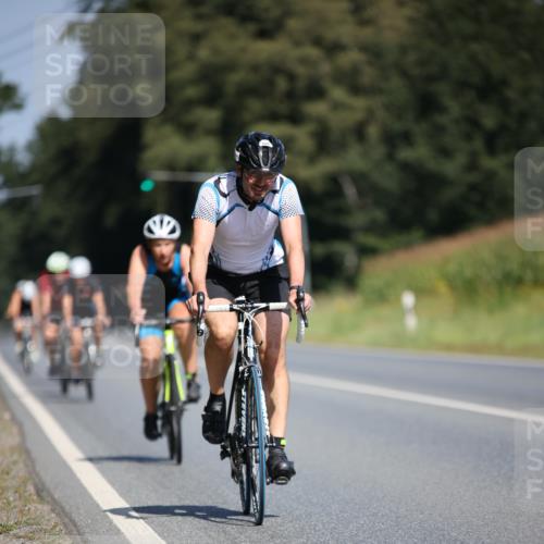 01.09.2024 - 17. Tribühne Triathlon H.Heesch http://msf.ph/oto/6949766 01.09.2024 12:09:08 Radfahren 177, 600, 612, 616, 622, 654, 664, 706 meine-sportfotos.de