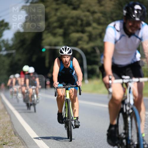 01.09.2024 - 17. Tribühne Triathlon H.Heesch http://msf.ph/oto/6949768 01.09.2024 12:09:09 Radfahren 177, 600, 612, 616, 622, 654, 664, 706 meine-sportfotos.de