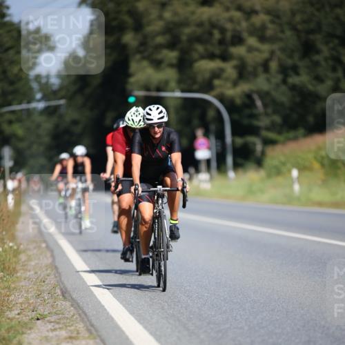01.09.2024 - 17. Tribühne Triathlon H.Heesch http://msf.ph/oto/6949785 01.09.2024 12:09:11 Radfahren 177, 600, 616, 622, 654, 664, 706 meine-sportfotos.de