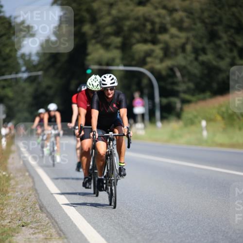 01.09.2024 - 17. Tribühne Triathlon H.Heesch http://msf.ph/oto/6949787 01.09.2024 12:09:11 Radfahren 177, 600, 616, 622, 654, 664, 706 meine-sportfotos.de