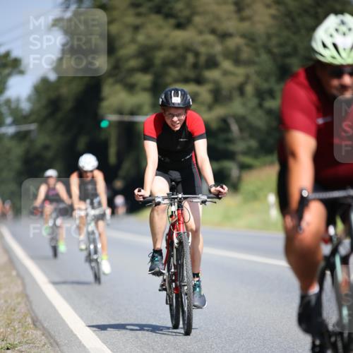 01.09.2024 - 17. Tribühne Triathlon H.Heesch http://msf.ph/oto/6949800 01.09.2024 12:09:13 Radfahren 177, 616, 622, 654, 706 meine-sportfotos.de