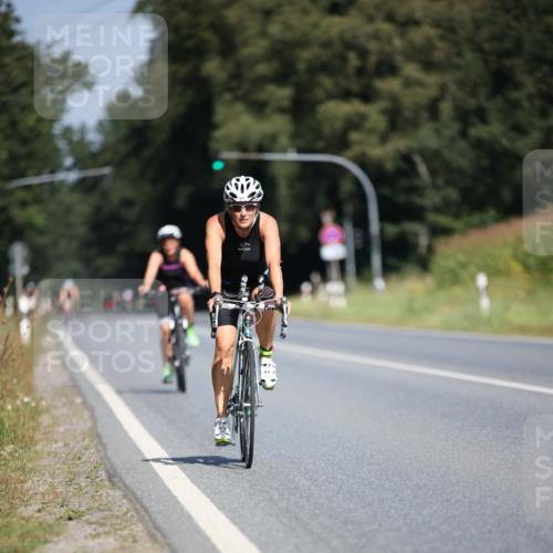 01.09.2024 - 17. Tribühne Triathlon H.Heesch http://msf.ph/oto/6949814 01.09.2024 12:09:14 Radfahren 177, 616, 622, 654, 706 meine-sportfotos.de