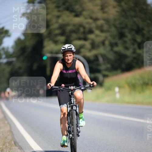 01.09.2024 - 17. Tribühne Triathlon H.Heesch http://msf.ph/oto/6949841 01.09.2024 12:09:17 Radfahren 177, 706 meine-sportfotos.de