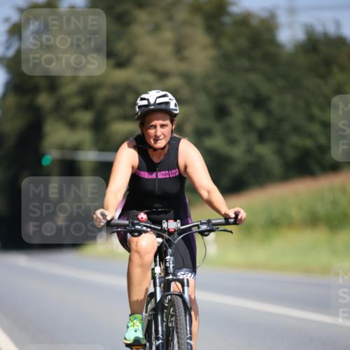 01.09.2024 - 17. Tribühne Triathlon H.Heesch http://msf.ph/oto/6949855 01.09.2024 12:09:18 Radfahren 177, 706 meine-sportfotos.de