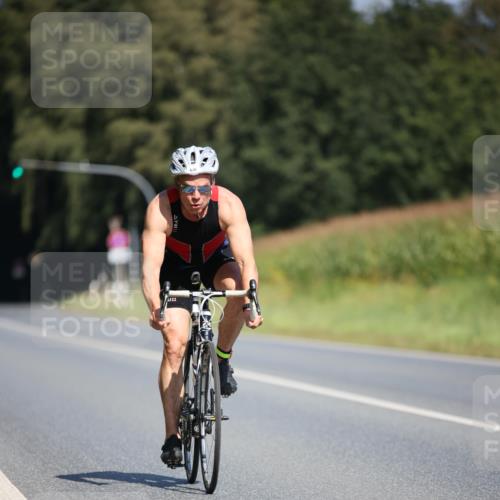 01.09.2024 - 17. Tribühne Triathlon H.Heesch http://msf.ph/oto/6949873 01.09.2024 12:09:29 Radfahren 565, 566, 650 meine-sportfotos.de