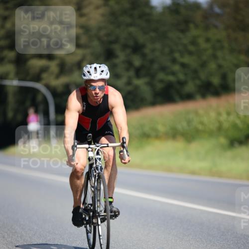 01.09.2024 - 17. Tribühne Triathlon H.Heesch http://msf.ph/oto/6949877 01.09.2024 12:09:29 Radfahren 565, 566, 650 meine-sportfotos.de