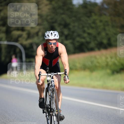 01.09.2024 - 17. Tribühne Triathlon H.Heesch http://msf.ph/oto/6949879 01.09.2024 12:09:29 Radfahren 565, 566, 650 meine-sportfotos.de