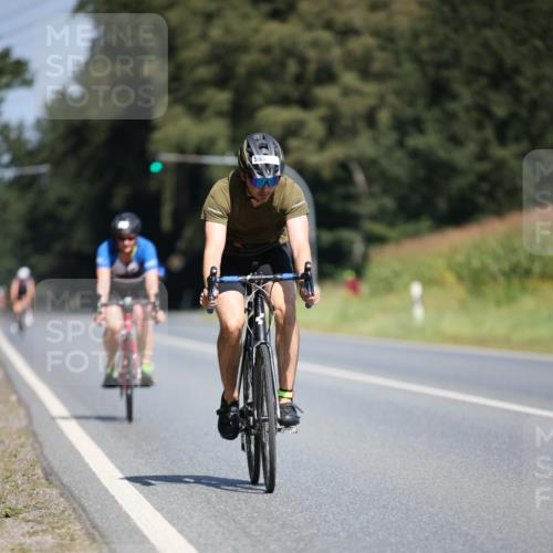 01.09.2024 - 17. Tribühne Triathlon H.Heesch http://msf.ph/oto/6949893 01.09.2024 12:09:35 Radfahren 565, 566, 692 meine-sportfotos.de