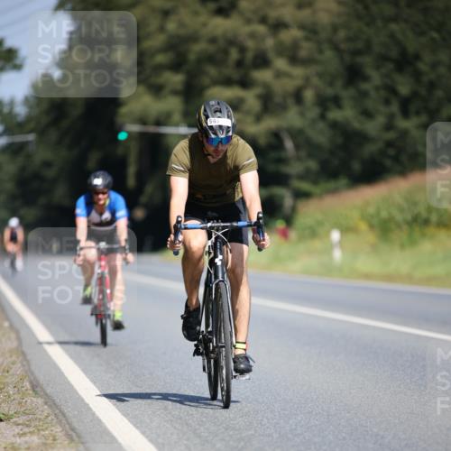 01.09.2024 - 17. Tribühne Triathlon H.Heesch http://msf.ph/oto/6949895 01.09.2024 12:09:35 Radfahren 565, 566, 692 meine-sportfotos.de