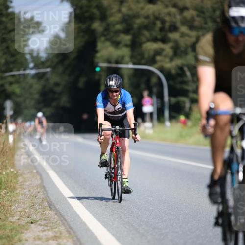 01.09.2024 - 17. Tribühne Triathlon H.Heesch http://msf.ph/oto/6949898 01.09.2024 12:09:36 Radfahren 565, 566, 598, 692 meine-sportfotos.de