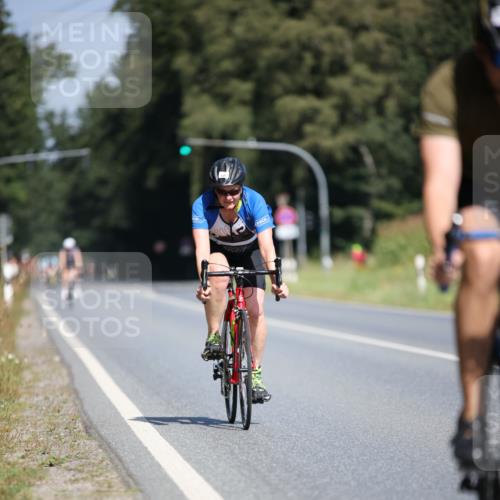 01.09.2024 - 17. Tribühne Triathlon H.Heesch http://msf.ph/oto/6949902 01.09.2024 12:09:37 Radfahren 565, 566, 598, 653, 692 meine-sportfotos.de