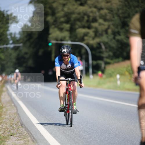 01.09.2024 - 17. Tribühne Triathlon H.Heesch http://msf.ph/oto/6949904 01.09.2024 12:09:37 Radfahren 565, 566, 598, 653, 692 meine-sportfotos.de