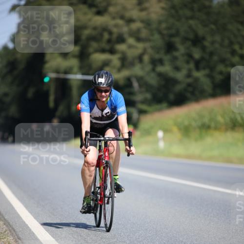 01.09.2024 - 17. Tribühne Triathlon H.Heesch http://msf.ph/oto/6949914 01.09.2024 12:09:37 Radfahren 565, 566, 598, 653, 692 meine-sportfotos.de