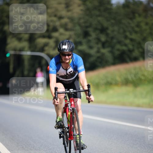 01.09.2024 - 17. Tribühne Triathlon H.Heesch http://msf.ph/oto/6949921 01.09.2024 12:09:37 Radfahren 565, 566, 598, 653, 692 meine-sportfotos.de