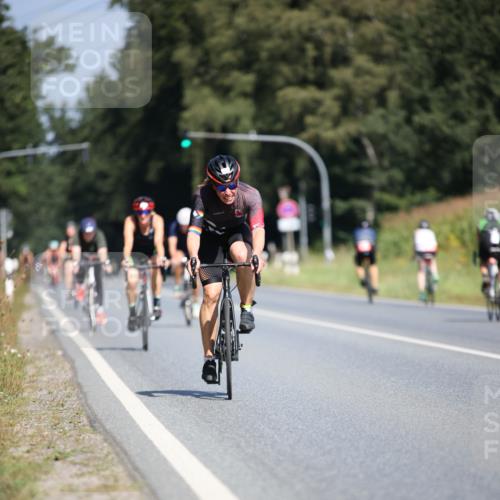01.09.2024 - 17. Tribühne Triathlon H.Heesch http://msf.ph/oto/6949971 01.09.2024 12:10:00 Radfahren 402, 515, 536, 582, 608, 666, 667, 669, 670, 675 meine-sportfotos.de