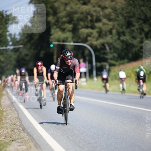 01.09.2024 - 17. Tribühne Triathlon H.Heesch http://msf.ph/oto/6949975 01.09.2024 12:10:00 Radfahren 402, 515, 536, 582, 608, 666, 667, 669, 670, 675 meine-sportfotos.de