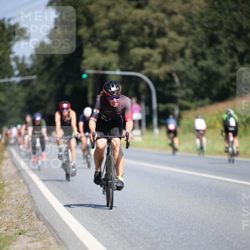 01.09.2024 - 17. Tribühne Triathlon H.Heesch http://msf.ph/oto/6949977 01.09.2024 12:10:00 Radfahren 402, 515, 536, 582, 608, 666, 667, 669, 670, 675 meine-sportfotos.de