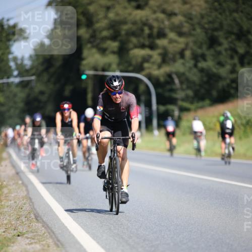 01.09.2024 - 17. Tribühne Triathlon H.Heesch http://msf.ph/oto/6949979 01.09.2024 12:10:00 Radfahren 402, 515, 536, 582, 608, 666, 667, 669, 670, 675 meine-sportfotos.de