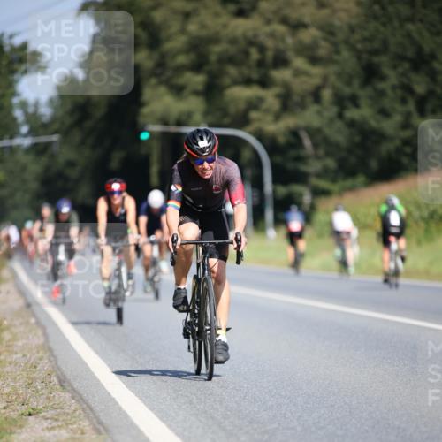 01.09.2024 - 17. Tribühne Triathlon H.Heesch http://msf.ph/oto/6949981 01.09.2024 12:10:00 Radfahren 402, 515, 536, 582, 608, 666, 667, 669, 670, 675 meine-sportfotos.de