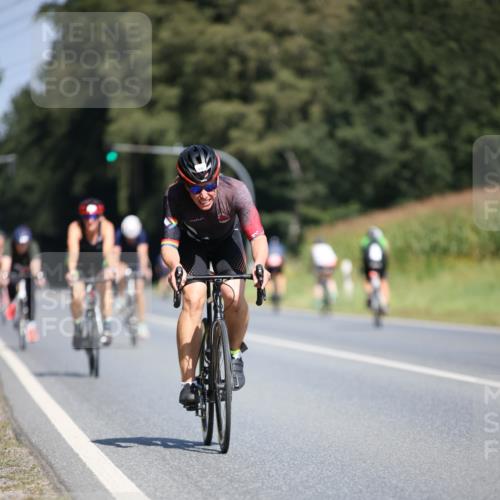 01.09.2024 - 17. Tribühne Triathlon H.Heesch http://msf.ph/oto/6949987 01.09.2024 12:10:00 Radfahren 402, 515, 536, 582, 608, 666, 667, 669, 670, 675 meine-sportfotos.de