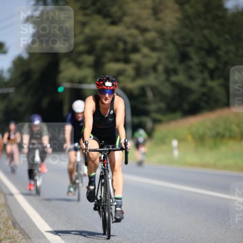 01.09.2024 - 17. Tribühne Triathlon H.Heesch http://msf.ph/oto/6949996 01.09.2024 12:10:02 Radfahren 402, 440, 515, 536, 608, 666, 667, 669, 670, 675 meine-sportfotos.de