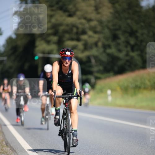01.09.2024 - 17. Tribühne Triathlon H.Heesch http://msf.ph/oto/6949998 01.09.2024 12:10:02 Radfahren 402, 440, 515, 536, 608, 666, 667, 669, 670, 675 meine-sportfotos.de
