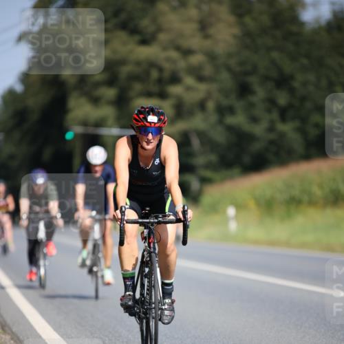 01.09.2024 - 17. Tribühne Triathlon H.Heesch http://msf.ph/oto/6950002 01.09.2024 12:10:02 Radfahren 402, 440, 515, 536, 608, 666, 667, 669, 670, 675 meine-sportfotos.de