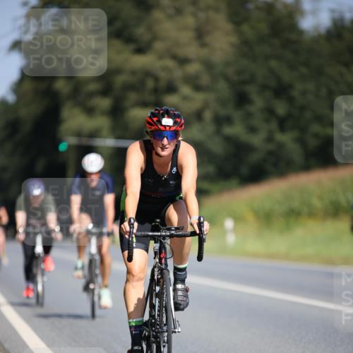 01.09.2024 - 17. Tribühne Triathlon H.Heesch http://msf.ph/oto/6950006 01.09.2024 12:10:02 Radfahren 402, 440, 515, 536, 608, 666, 667, 669, 670, 675 meine-sportfotos.de