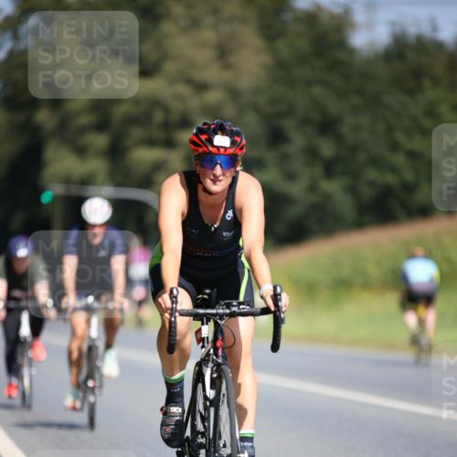 01.09.2024 - 17. Tribühne Triathlon H.Heesch http://msf.ph/oto/6950010 01.09.2024 12:10:03 Radfahren 402, 440, 515, 536, 608, 666, 667, 669, 670, 675 meine-sportfotos.de