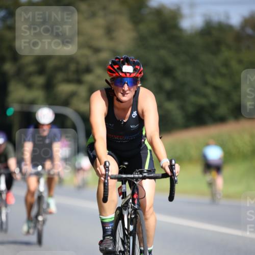 01.09.2024 - 17. Tribühne Triathlon H.Heesch http://msf.ph/oto/6950014 01.09.2024 12:10:03 Radfahren 402, 440, 515, 536, 608, 666, 667, 669, 670, 675 meine-sportfotos.de