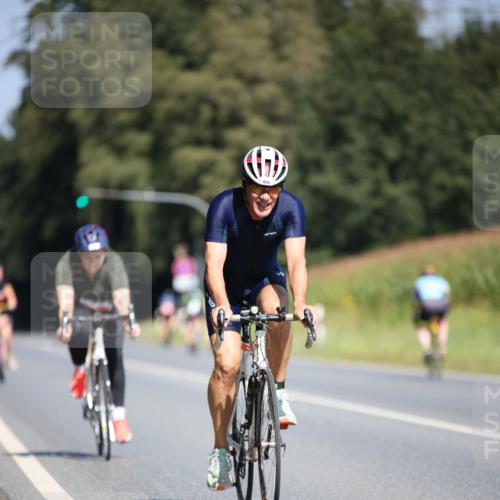 01.09.2024 - 17. Tribühne Triathlon H.Heesch http://msf.ph/oto/6950018 01.09.2024 12:10:04 Radfahren 402, 440, 515, 608, 666, 667, 669, 670, 675 meine-sportfotos.de