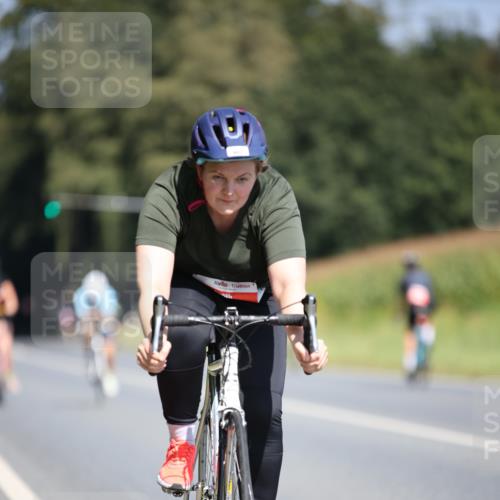 01.09.2024 - 17. Tribühne Triathlon H.Heesch http://msf.ph/oto/6950048 01.09.2024 12:10:06 Radfahren 402, 440, 515, 556, 573, 608, 666, 669, 670, 675 meine-sportfotos.de