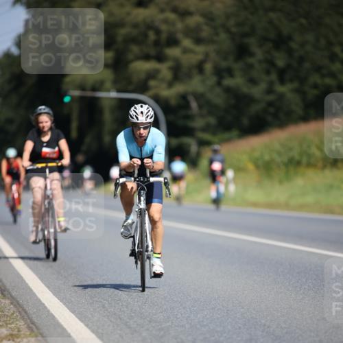01.09.2024 - 17. Tribühne Triathlon H.Heesch http://msf.ph/oto/6950058 01.09.2024 12:10:08 Radfahren 402, 440, 515, 556, 573, 666, 669 meine-sportfotos.de