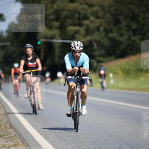01.09.2024 - 17. Tribühne Triathlon H.Heesch http://msf.ph/oto/6950064 01.09.2024 12:10:09 Radfahren 440, 515, 556, 573, 631, 666, 669 meine-sportfotos.de