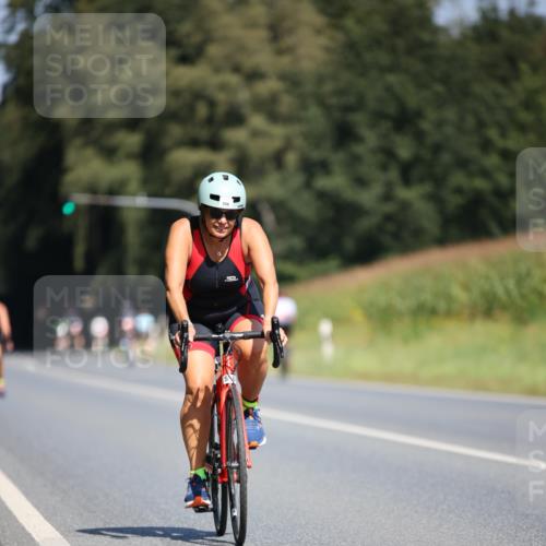 01.09.2024 - 17. Tribühne Triathlon H.Heesch http://msf.ph/oto/6950091 01.09.2024 12:10:14 Radfahren 440, 556, 573, 631 meine-sportfotos.de