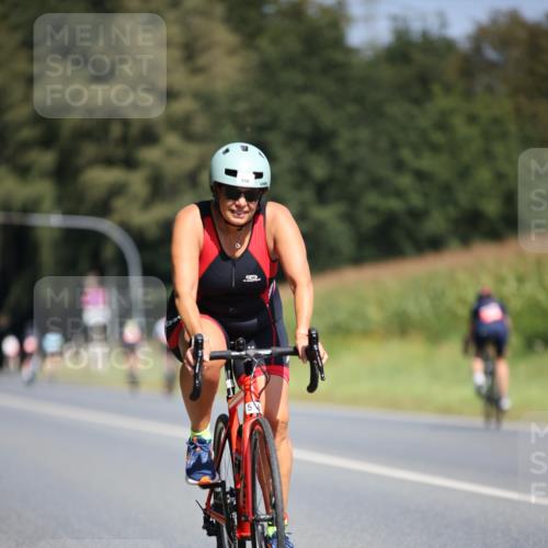 01.09.2024 - 17. Tribühne Triathlon H.Heesch http://msf.ph/oto/6950106 01.09.2024 12:10:14 Radfahren 440, 556, 573, 631 meine-sportfotos.de