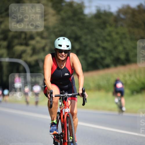 01.09.2024 - 17. Tribühne Triathlon H.Heesch http://msf.ph/oto/6950108 01.09.2024 12:10:14 Radfahren 440, 556, 573, 631 meine-sportfotos.de