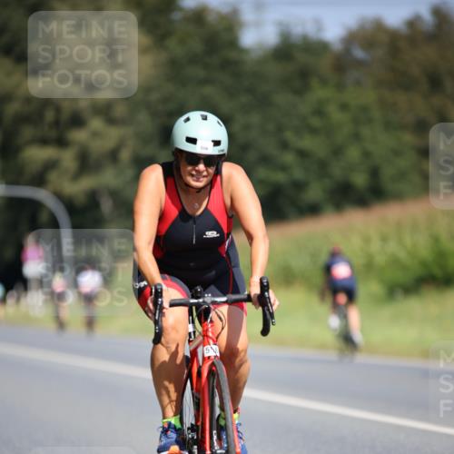 01.09.2024 - 17. Tribühne Triathlon H.Heesch http://msf.ph/oto/6950109 01.09.2024 12:10:15 Radfahren 556, 573, 631 meine-sportfotos.de