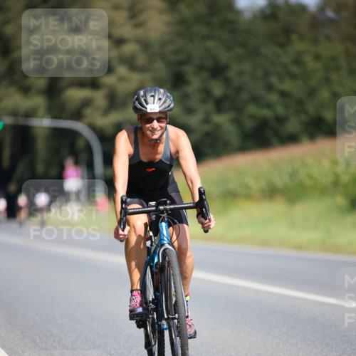 01.09.2024 - 17. Tribühne Triathlon H.Heesch http://msf.ph/oto/6950125 01.09.2024 12:10:19 Radfahren 631 meine-sportfotos.de