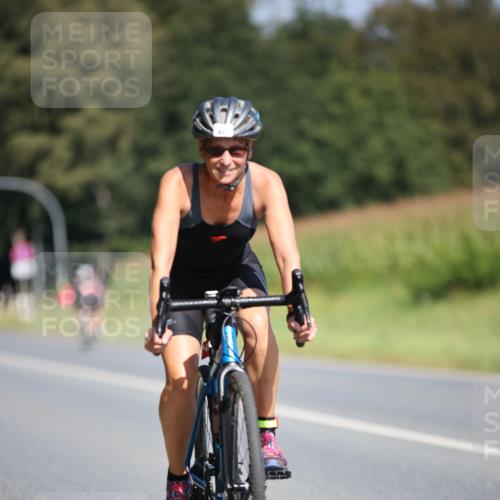 01.09.2024 - 17. Tribühne Triathlon H.Heesch http://msf.ph/oto/6950131 01.09.2024 12:10:19 Radfahren 631 meine-sportfotos.de