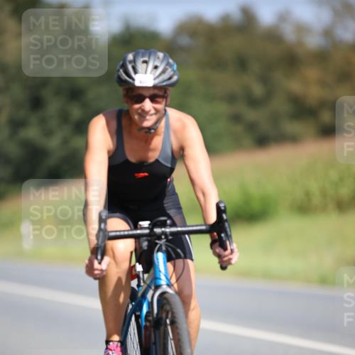 01.09.2024 - 17. Tribühne Triathlon H.Heesch http://msf.ph/oto/6950137 01.09.2024 12:10:19 Radfahren 631 meine-sportfotos.de