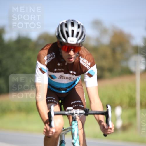 01.09.2024 - 17. Tribühne Triathlon H.Heesch http://msf.ph/oto/6950157 01.09.2024 12:10:31 Radfahren 460, 574, 624, 644 meine-sportfotos.de