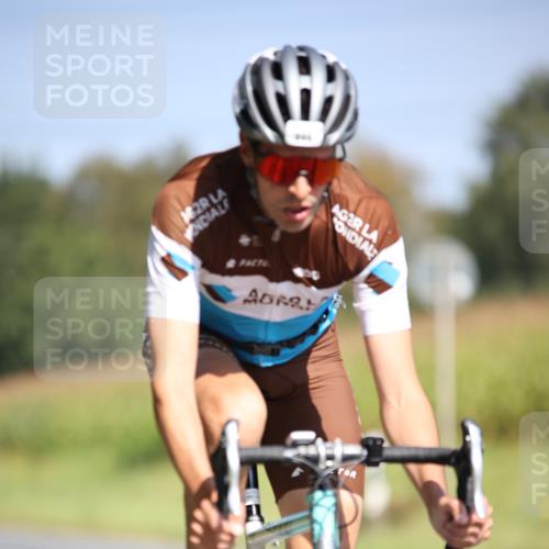 01.09.2024 - 17. Tribühne Triathlon H.Heesch http://msf.ph/oto/6950158 01.09.2024 12:10:31 Radfahren 460, 574, 624, 644 meine-sportfotos.de