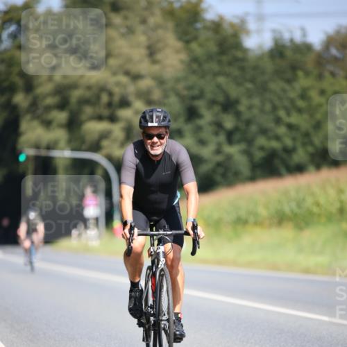 01.09.2024 - 17. Tribühne Triathlon H.Heesch http://msf.ph/oto/6950170 01.09.2024 12:10:38 Radfahren 460, 570, 574, 590, 623, 624, 709 meine-sportfotos.de