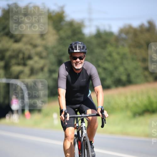 01.09.2024 - 17. Tribühne Triathlon H.Heesch http://msf.ph/oto/6950180 01.09.2024 12:10:38 Radfahren 460, 570, 574, 590, 623, 624, 709 meine-sportfotos.de