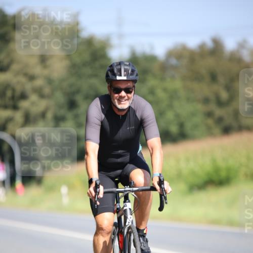 01.09.2024 - 17. Tribühne Triathlon H.Heesch http://msf.ph/oto/6950182 01.09.2024 12:10:38 Radfahren 460, 570, 574, 590, 623, 624, 709 meine-sportfotos.de