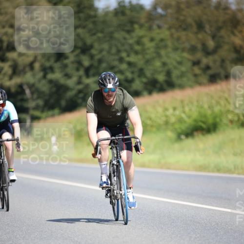 01.09.2024 - 17. Tribühne Triathlon H.Heesch http://msf.ph/oto/6950192 01.09.2024 12:10:43 Radfahren 570, 590, 623, 709 meine-sportfotos.de