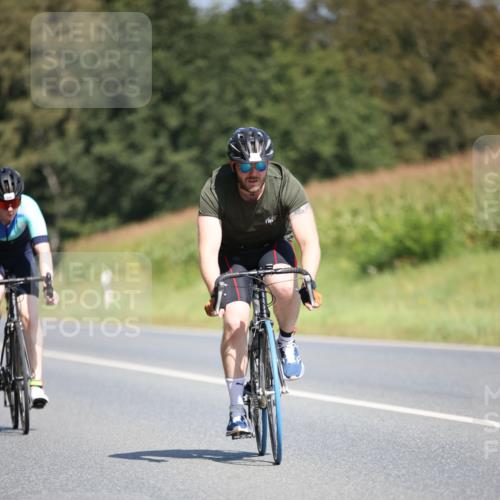 01.09.2024 - 17. Tribühne Triathlon H.Heesch http://msf.ph/oto/6950196 01.09.2024 12:10:43 Radfahren 570, 590, 623, 709 meine-sportfotos.de