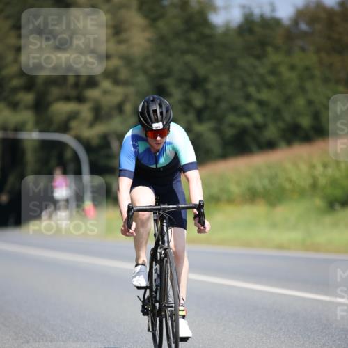01.09.2024 - 17. Tribühne Triathlon H.Heesch http://msf.ph/oto/6950202 01.09.2024 12:10:44 Radfahren 570, 590, 623, 709 meine-sportfotos.de